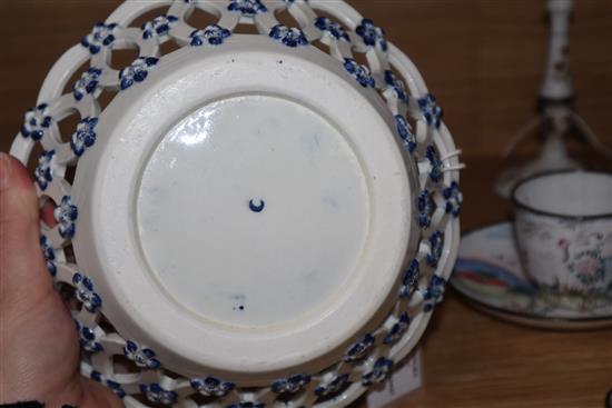 An 18th century Worcester blue and white chestnut basket diameter 18cm